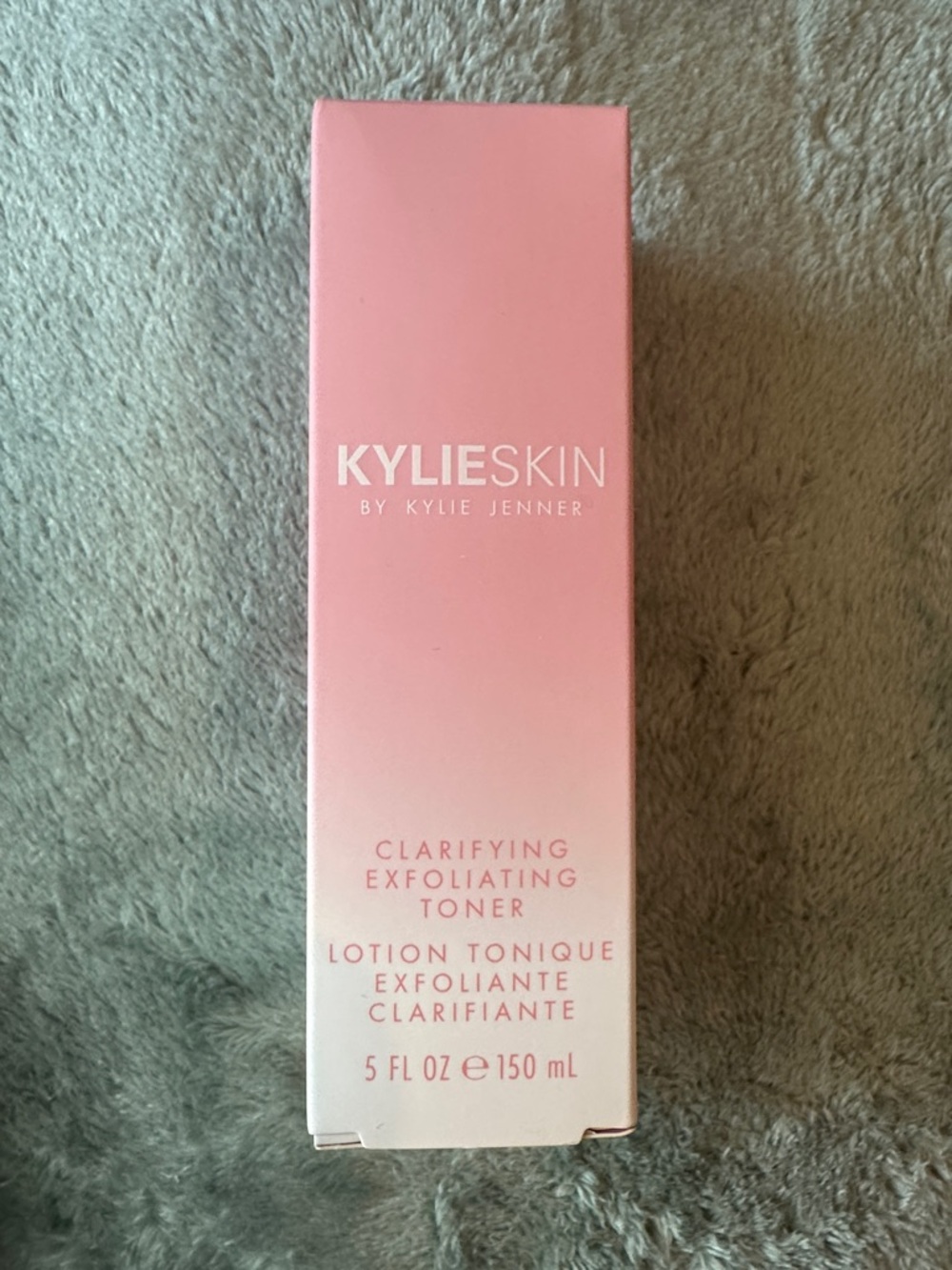 KYLIE SKIN Clarifying Exfoliating Toner — Pink